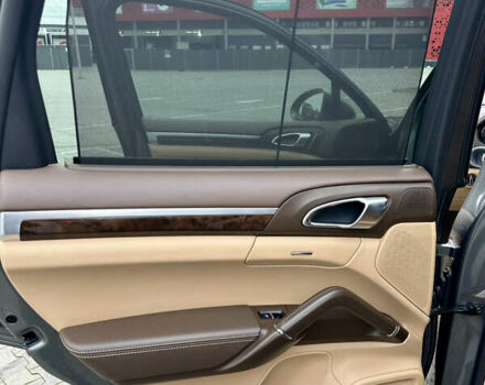 Сірий Порше Cayenne, об'ємом двигуна 4.81 л та пробігом 77 тис. км за 44000 $, фото 25 на Automoto.ua