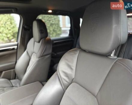 Сірий Порше Cayenne, об'ємом двигуна 3 л та пробігом 125 тис. км за 51500 $, фото 37 на Automoto.ua