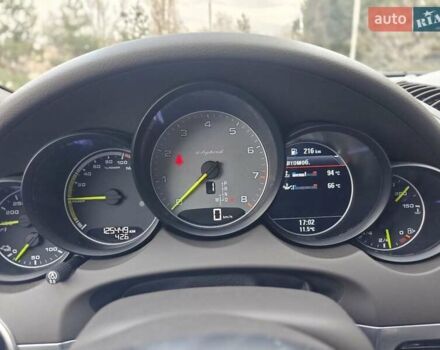 Сірий Порше Cayenne, об'ємом двигуна 3 л та пробігом 125 тис. км за 51500 $, фото 44 на Automoto.ua