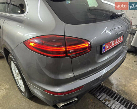 Сірий Порше Cayenne, об'ємом двигуна 3.6 л та пробігом 180 тис. км за 15800 $, фото 16 на Automoto.ua