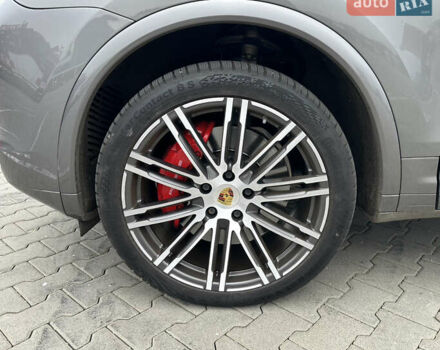 Сірий Порше Cayenne, об'ємом двигуна 4.81 л та пробігом 77 тис. км за 44000 $, фото 14 на Automoto.ua