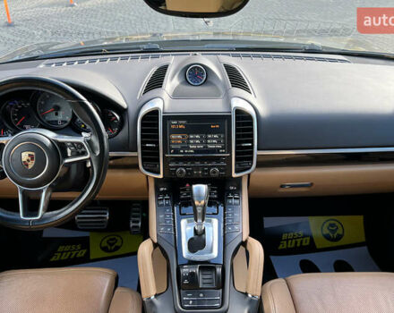 Серый Порше Каен, объемом двигателя 3.6 л и пробегом 169 тыс. км за 26999 $, фото 12 на Automoto.ua