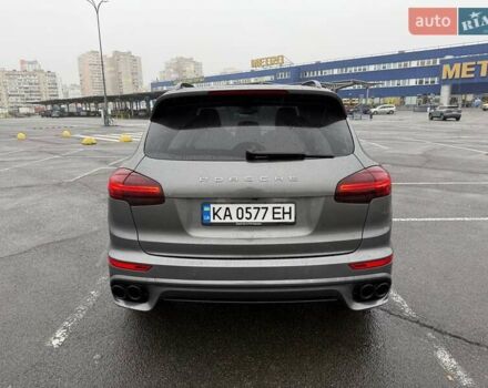 Серый Порше Каен, объемом двигателя 4.13 л и пробегом 261 тыс. км за 39900 $, фото 2 на Automoto.ua