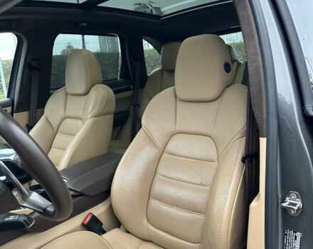 Сірий Порше Cayenne, об'ємом двигуна 4.81 л та пробігом 77 тис. км за 44000 $, фото 20 на Automoto.ua