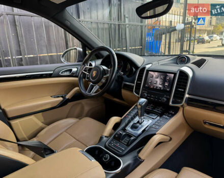 Сірий Порше Cayenne, об'ємом двигуна 3.6 л та пробігом 61 тис. км за 29900 $, фото 11 на Automoto.ua