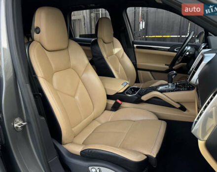 Сірий Порше Cayenne, об'ємом двигуна 3.6 л та пробігом 61 тис. км за 29900 $, фото 10 на Automoto.ua