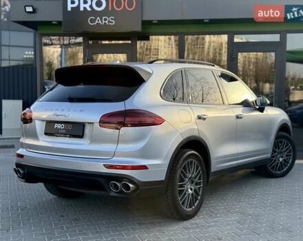 Порше Каен 2017 в Киеве на Automoto.ua Серый Порше Каен, объемом двигателя 3.6 л и пробегом 130 тыс. км за 33999 $, фото 9 на Automoto.ua
