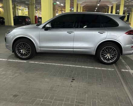 Сірий Порше Cayenne, об'ємом двигуна 0.36 л та пробігом 130 тис. км за 38700 $, фото 3 на Automoto.ua