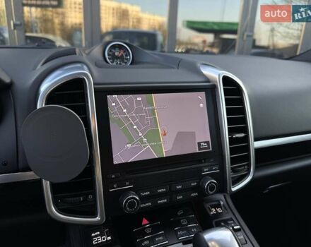 Порше Каен 2017 в Киеве на Automoto.ua Серый Порше Каен, объемом двигателя 3.6 л и пробегом 130 тыс. км за 33999 $, фото 37 на Automoto.ua