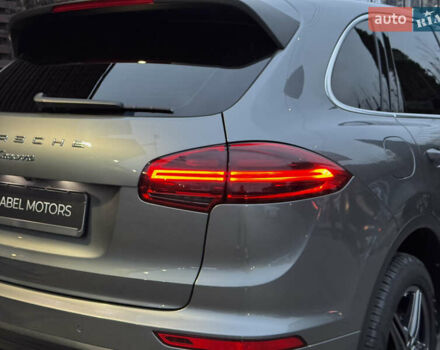 Сірий Порше Cayenne, об'ємом двигуна 3.6 л та пробігом 61 тис. км за 29900 $, фото 6 на Automoto.ua