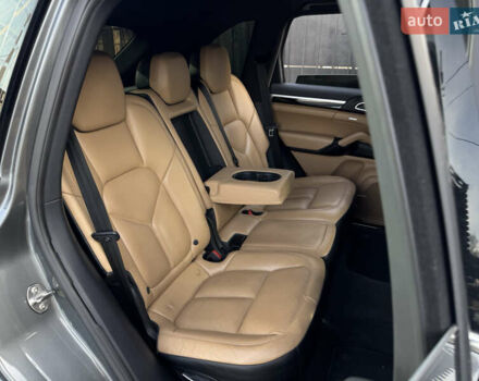 Сірий Порше Cayenne, об'ємом двигуна 3.6 л та пробігом 61 тис. км за 29900 $, фото 9 на Automoto.ua