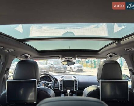 Сірий Порше Cayenne, об'ємом двигуна 2.97 л та пробігом 162 тис. км за 43200 $, фото 19 на Automoto.ua