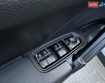 Порше Каен 2017 в Киеве на Automoto.ua Серый Порше Каен, объемом двигателя 3.6 л и пробегом 130 тыс. км за 33999 $, фото 20 на Automoto.ua