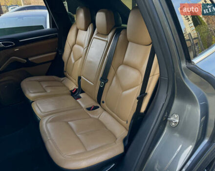 Сірий Порше Cayenne, об'ємом двигуна 3.6 л та пробігом 61 тис. км за 29900 $, фото 8 на Automoto.ua