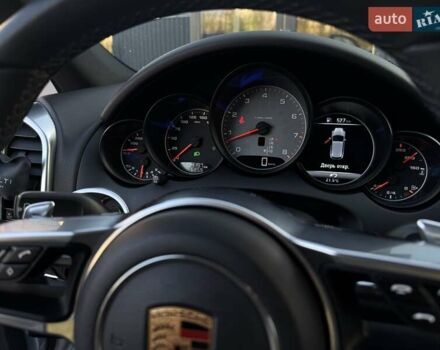 Порше Каен 2017 в Киеве на Automoto.ua Серый Порше Каен, объемом двигателя 3.6 л и пробегом 130 тыс. км за 33999 $, фото 24 на Automoto.ua