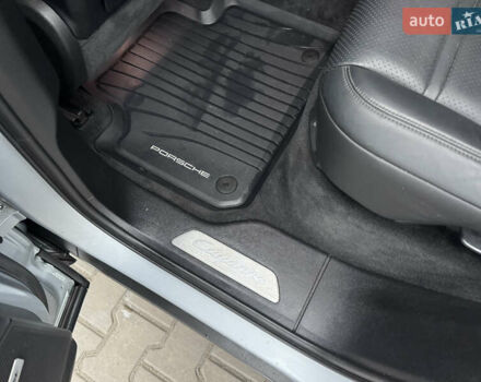 Сірий Порше Cayenne, об'ємом двигуна 3 л та пробігом 149 тис. км за 39300 $, фото 53 на Automoto.ua
