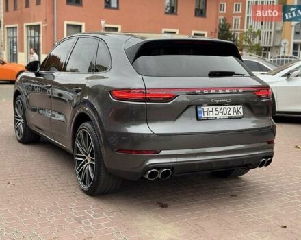 Порше Каен 2018 в Одессе на Automoto.ua Серый Порше Каен, объемом двигателя 2.89 л и пробегом 59 тыс. км за 49900 $, фото 2 на Automoto.ua