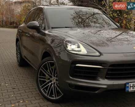 Серый Порше Каен, объемом двигателя 2.89 л и пробегом 59 тыс. км за 57000 $, фото 2 на Automoto.ua