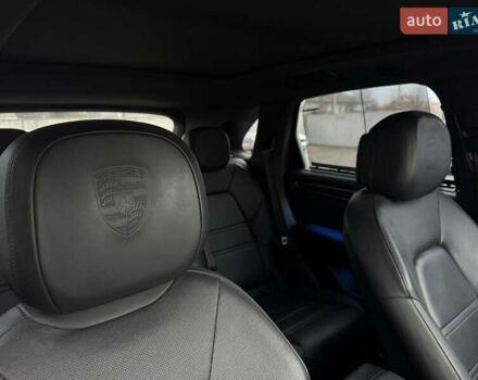 Сірий Порше Cayenne, об'ємом двигуна 3 л та пробігом 149 тис. км за 39300 $, фото 47 на Automoto.ua