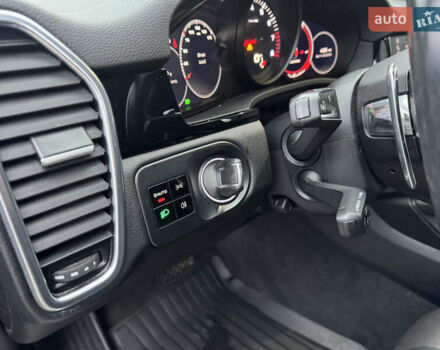 Сірий Порше Cayenne, об'ємом двигуна 3 л та пробігом 149 тис. км за 39300 $, фото 40 на Automoto.ua
