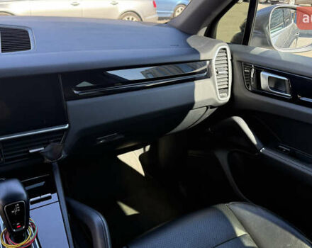 Сірий Порше Cayenne, об'ємом двигуна 3 л та пробігом 80 тис. км за 51000 $, фото 12 на Automoto.ua