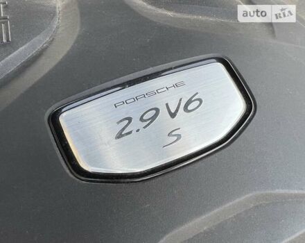 Сірий Порше Cayenne, об'ємом двигуна 2.89 л та пробігом 67 тис. км за 72000 $, фото 63 на Automoto.ua