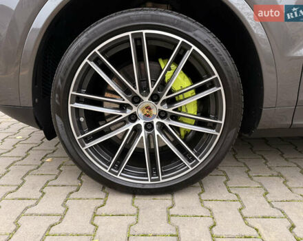 Серый Порше Каен, объемом двигателя 2.89 л и пробегом 59 тыс. км за 57000 $, фото 31 на Automoto.ua