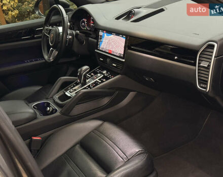 Серый Порше Каен, объемом двигателя 2.89 л и пробегом 59 тыс. км за 57000 $, фото 15 на Automoto.ua