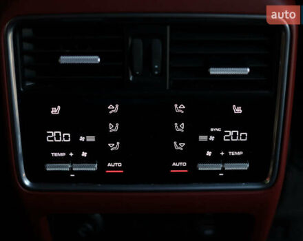 Порше Каен 2018 в Ужгороде на Automoto.ua Серый Порше Каен, объемом двигателя 4 л и пробегом 89 тыс. км за 69000 $, фото 10 на Automoto.ua