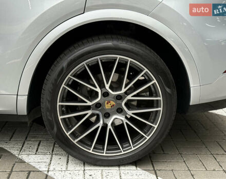 Серый Порше Каен, объемом двигателя 2.9 л и пробегом 37 тыс. км за 67000 $, фото 12 на Automoto.ua