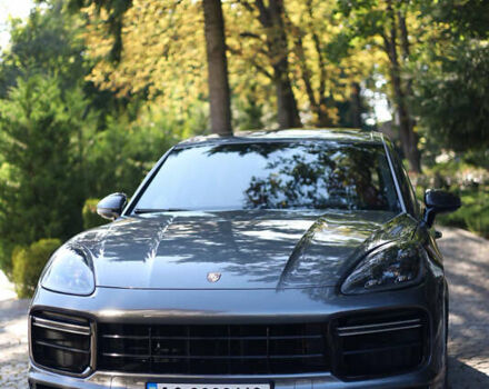 Порше Каен 2018 в Ужгороде на Automoto.ua Серый Порше Каен, объемом двигателя 4 л и пробегом 89 тыс. км за 69000 $, фото 1 на Automoto.ua