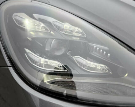 Серый Порше Каен, объемом двигателя 3 л и пробегом 60 тыс. км за 60500 $, фото 5 на Automoto.ua