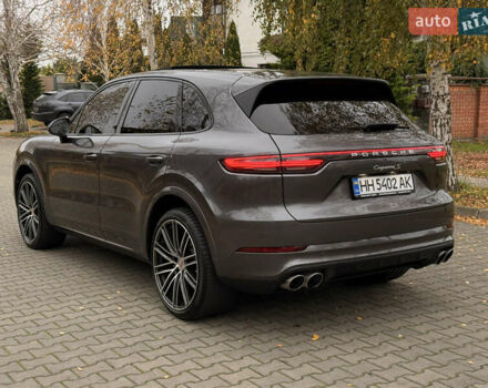 Серый Порше Каен, объемом двигателя 2.89 л и пробегом 59 тыс. км за 57000 $, фото 9 на Automoto.ua