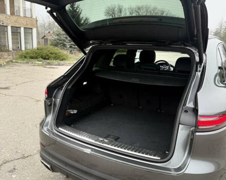 Серый Порше Каен, объемом двигателя 3 л и пробегом 60 тыс. км за 60500 $, фото 51 на Automoto.ua