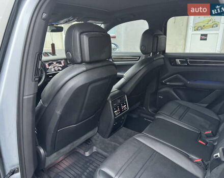 Сірий Порше Cayenne, об'ємом двигуна 3 л та пробігом 149 тис. км за 39300 $, фото 54 на Automoto.ua