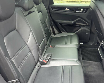 Серый Порше Каен, объемом двигателя 3 л и пробегом 60 тыс. км за 60500 $, фото 48 на Automoto.ua