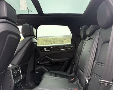 Серый Порше Каен, объемом двигателя 3 л и пробегом 60 тыс. км за 60500 $, фото 45 на Automoto.ua