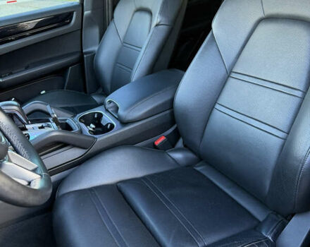 Сірий Порше Cayenne, об'ємом двигуна 3 л та пробігом 119 тис. км за 46000 $, фото 15 на Automoto.ua