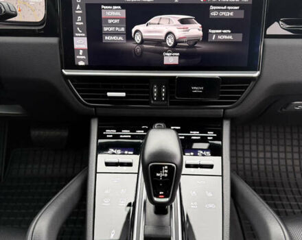 Серый Порше Каен, объемом двигателя 3 л и пробегом 60 тыс. км за 60500 $, фото 30 на Automoto.ua