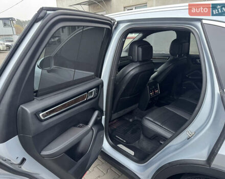 Сірий Порше Cayenne, об'ємом двигуна 3 л та пробігом 149 тис. км за 39300 $, фото 51 на Automoto.ua