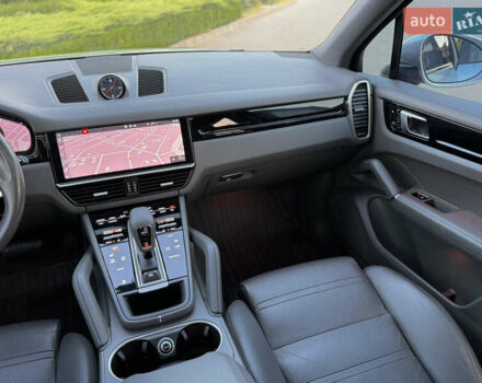 Серый Порше Каен, объемом двигателя 3 л и пробегом 78 тыс. км за 59999 $, фото 40 на Automoto.ua