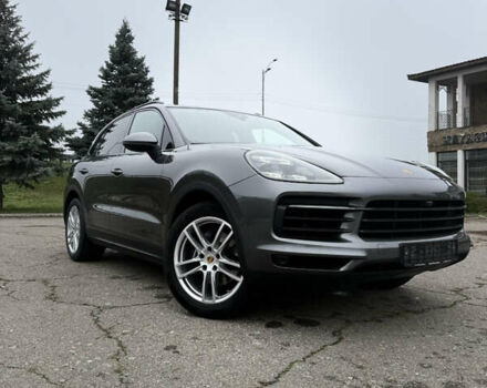 Серый Порше Каен, объемом двигателя 3 л и пробегом 60 тыс. км за 60500 $, фото 1 на Automoto.ua