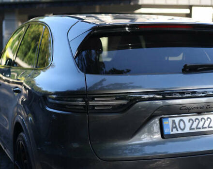 Порше Каен 2018 в Ужгороде на Automoto.ua Серый Порше Каен, объемом двигателя 4 л и пробегом 89 тыс. км за 69000 $, фото 15 на Automoto.ua