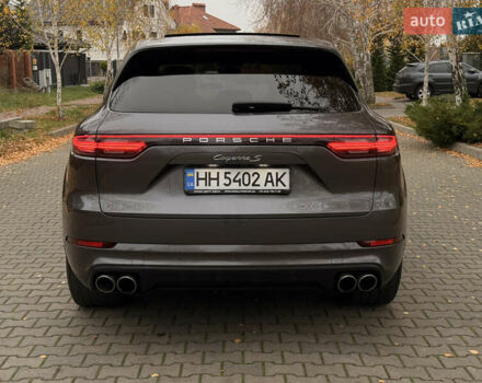 Серый Порше Каен, объемом двигателя 2.89 л и пробегом 59 тыс. км за 57000 $, фото 11 на Automoto.ua