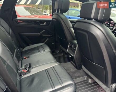 Порше Каен 2018 в Одессе на Automoto.ua Серый Порше Каен, объемом двигателя 2.89 л и пробегом 59 тыс. км за 49900 $, фото 16 на Automoto.ua