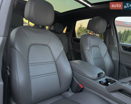 Серый Порше Каен, объемом двигателя 3 л и пробегом 78 тыс. км за 59999 $, фото 35 на Automoto.ua