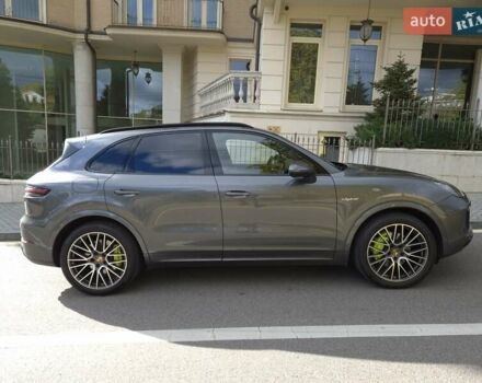 Серый Порше Каен, объемом двигателя 3 л и пробегом 115 тыс. км за 85000 $, фото 3 на Automoto.ua