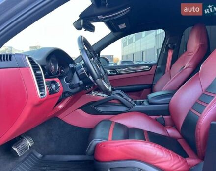 Серый Порше Каен, объемом двигателя 2.9 л и пробегом 88 тыс. км за 70990 $, фото 21 на Automoto.ua