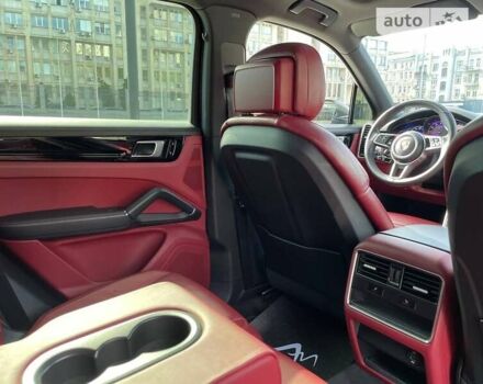 Сірий Порше Cayenne, об'ємом двигуна 3 л та пробігом 90 тис. км за 71900 $, фото 17 на Automoto.ua