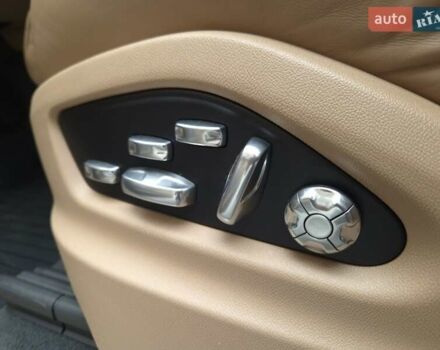 Серый Порше Каен, объемом двигателя 3 л и пробегом 115 тыс. км за 85000 $, фото 12 на Automoto.ua